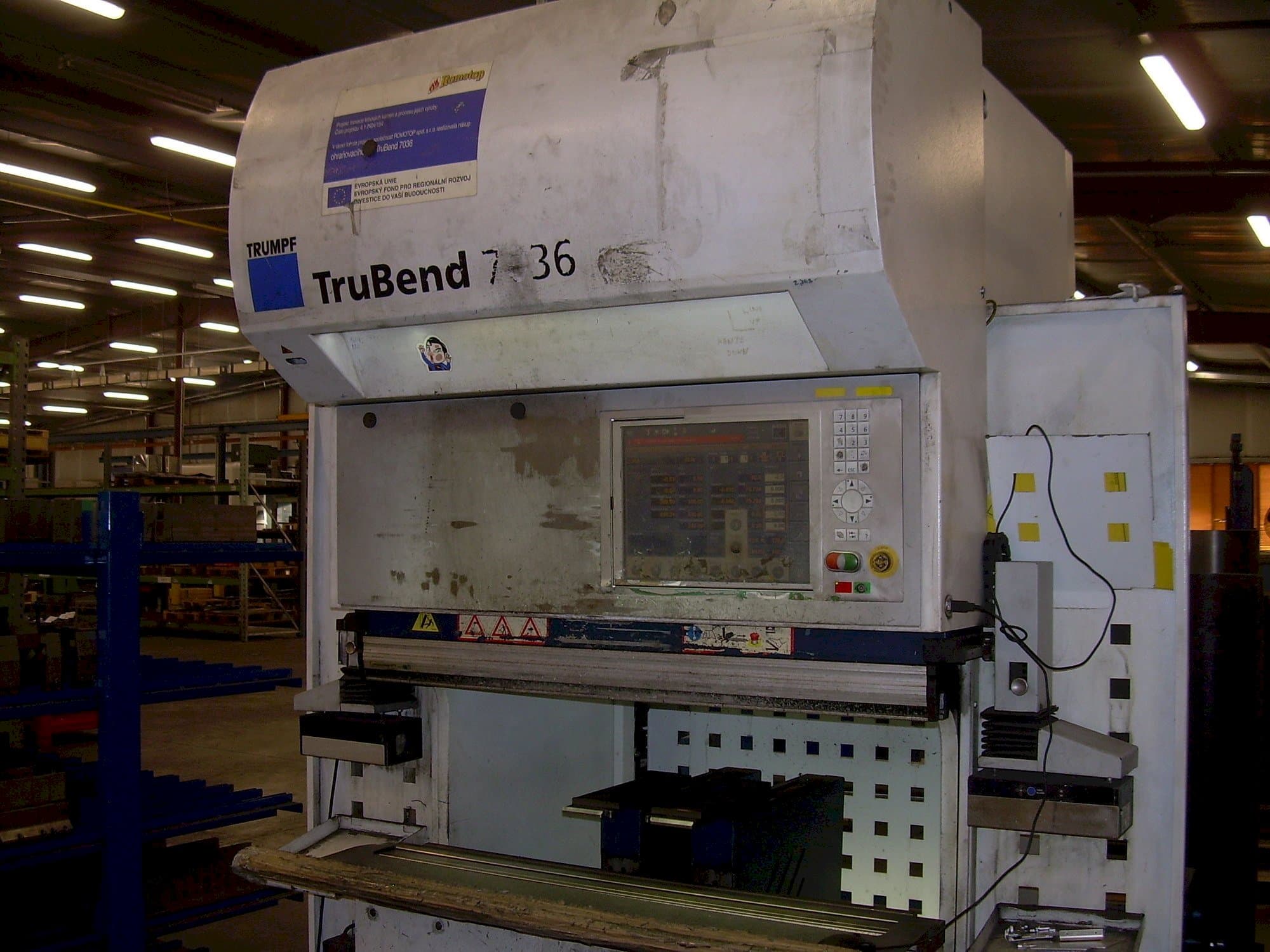 Vue de face de la machine TRUMPF TruBend 7036