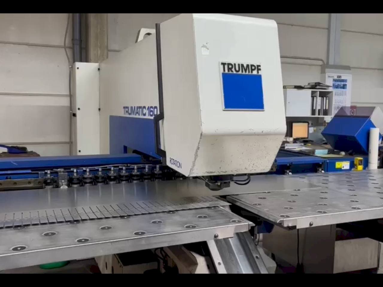 Vue de face de la machine Trumpf Trumatic 160