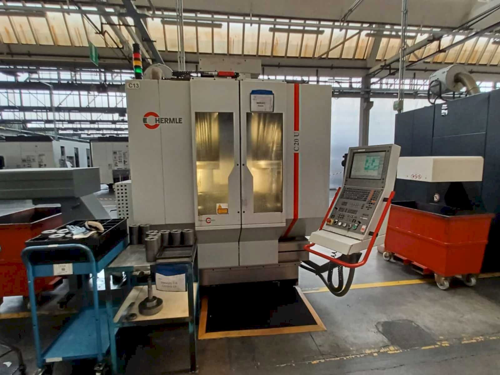 Vue de face de la machine HERMLE C20U