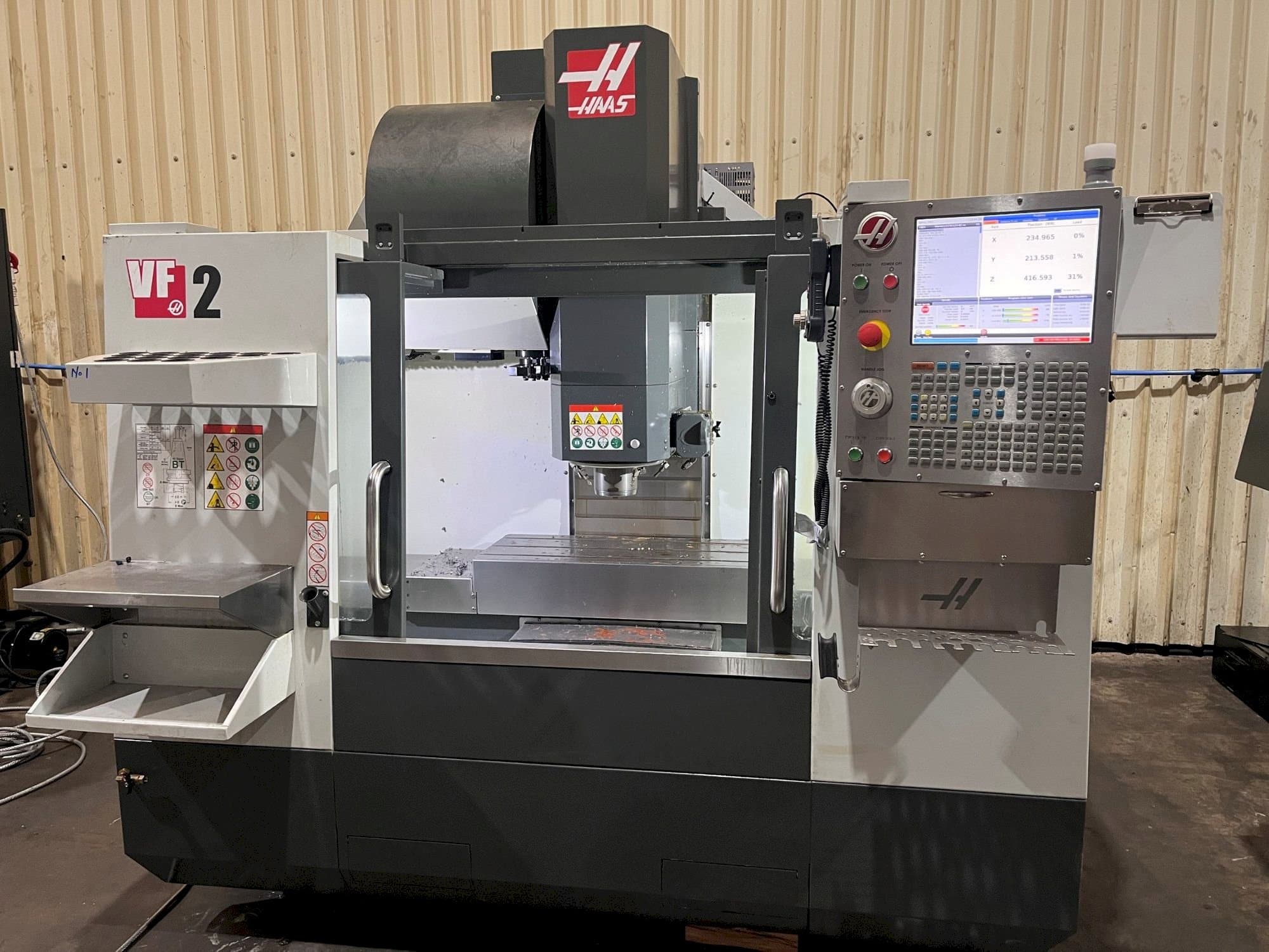Vue de face de la machine HAAS VF-2