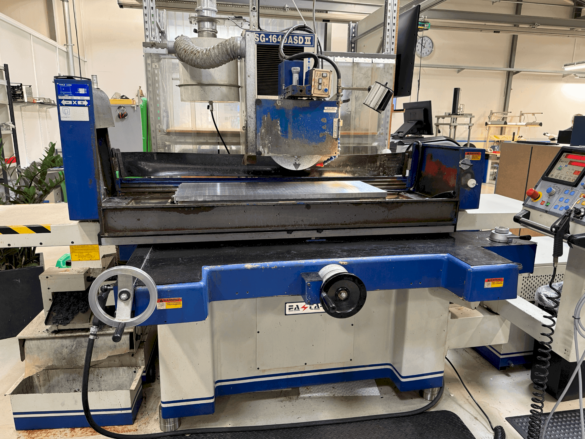 Vue de face de la machine EASTAR ESG-1640ASD II