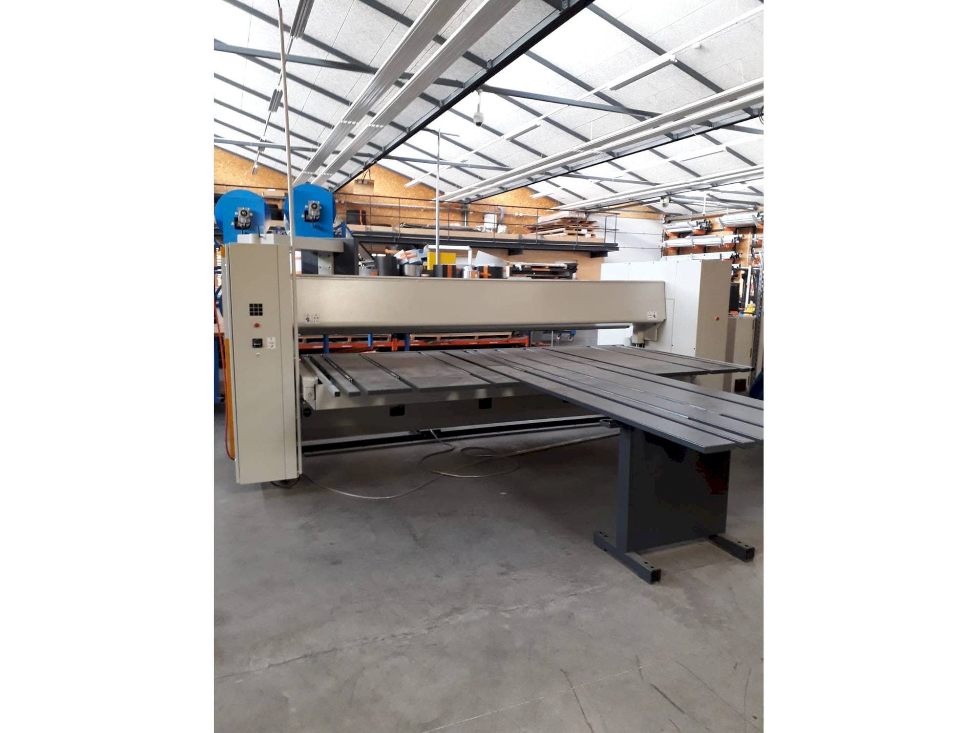 Vue de face de la machine RAS 62.30-2 TURBO 2