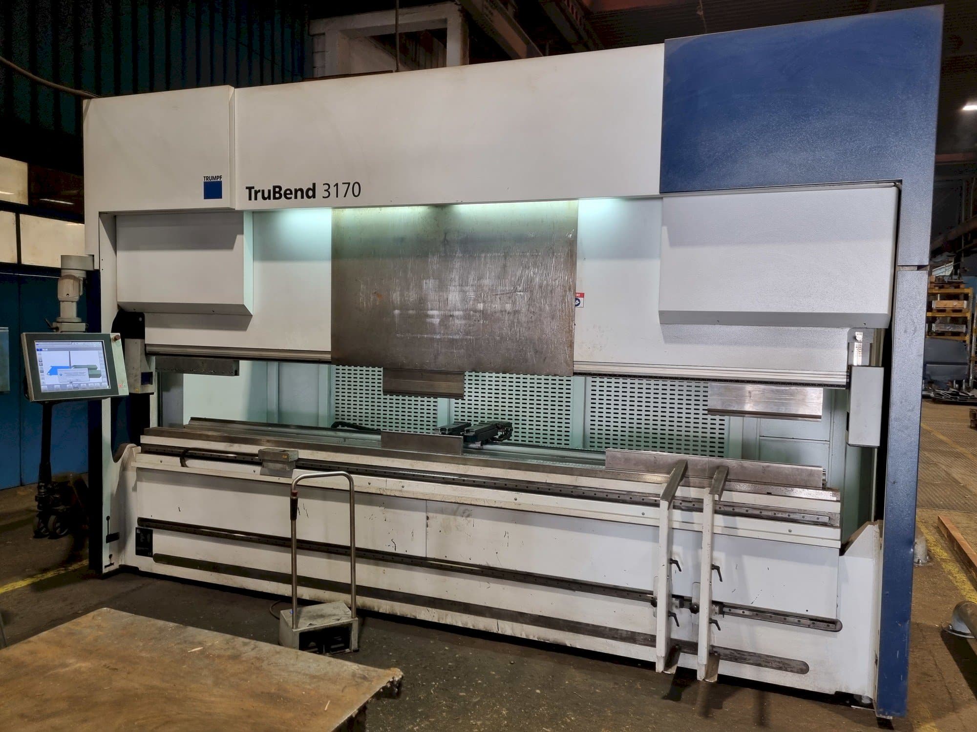 Vue de face de la machine Trumpf trubend 3170
