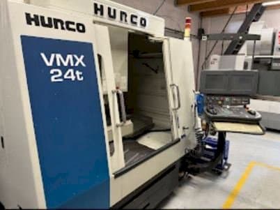 Vue latérale gauche de la machine Hurco VMX 24 T