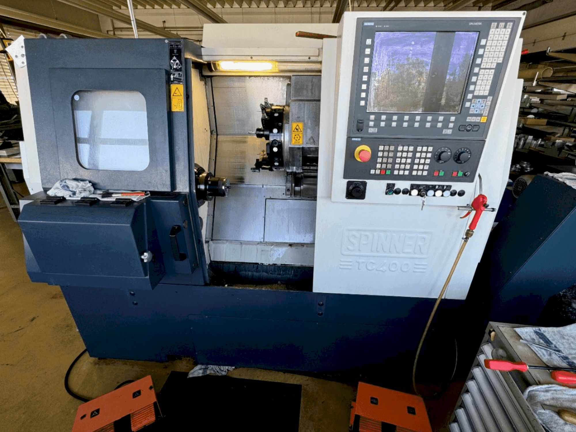 Vue de face de la machine SPINNER TC400