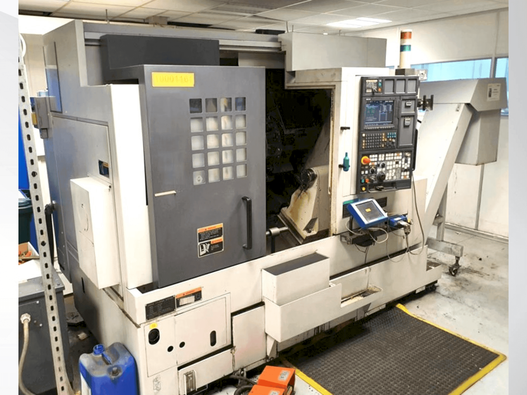 Vue de face de la machine MORI SEIKI 2009