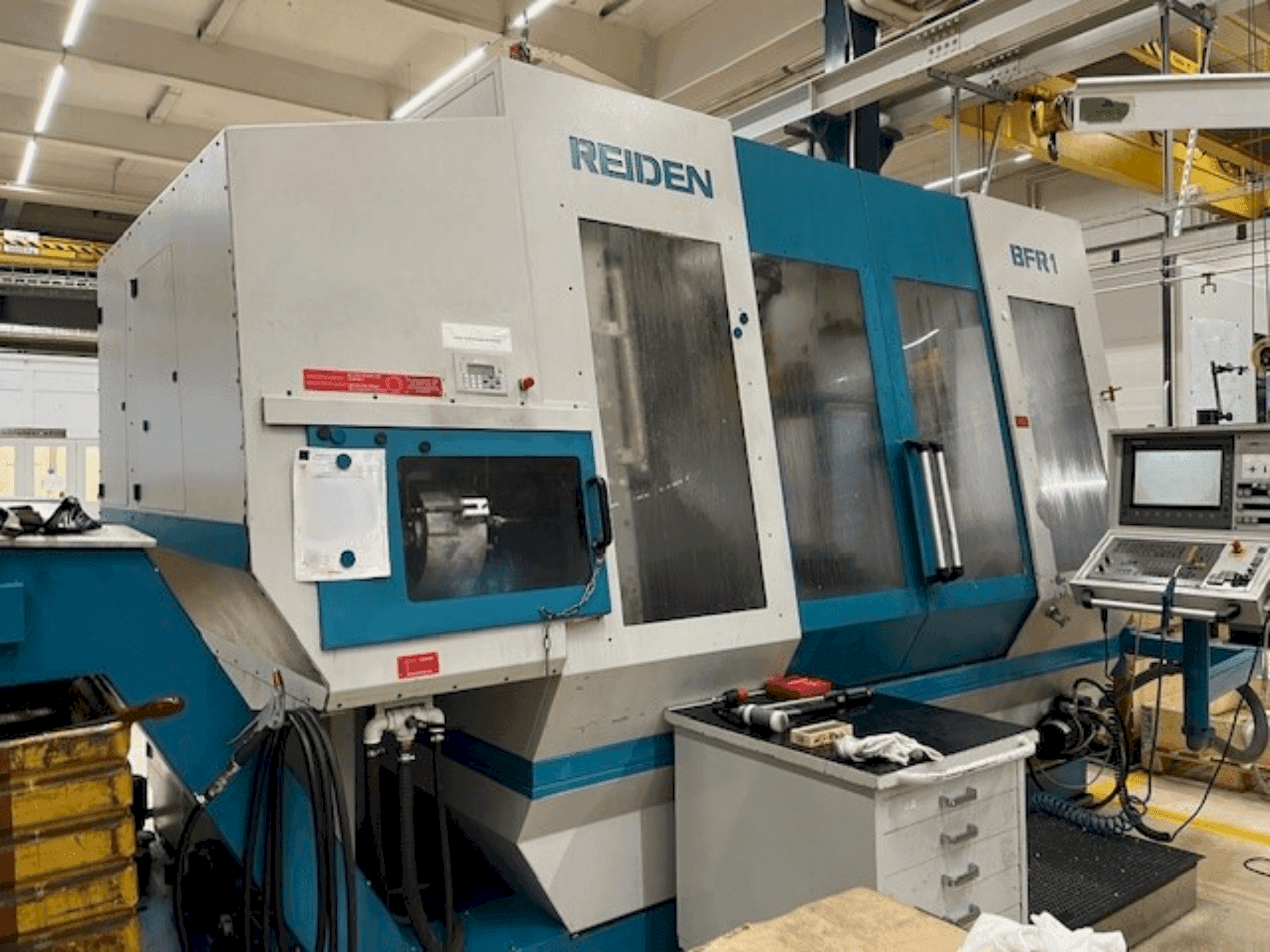 Vue de face de la machine Reiden BRF-1