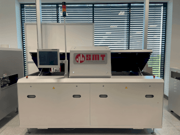 Vue de face de la machine SMT UV 3/-3