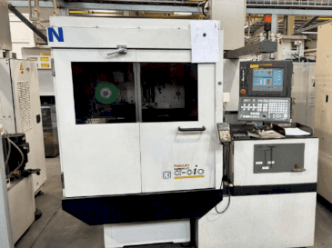 Vue de face de la machine FANUC Robocut alpha-0iC