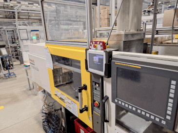 Vue de face de la machine FANUC Roboshot S100iA