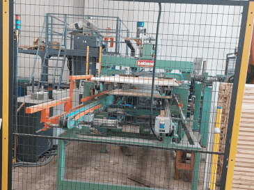 Vue de face de la machine MAQUINARIA LDM VPS 2103