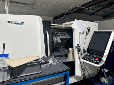 Vue de face de la machine DMG MORI CLX 350 V4