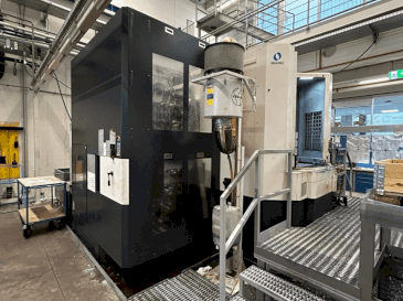Vue de face de la machine Makino a81