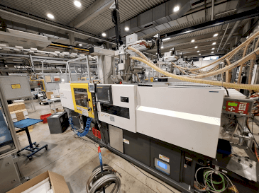Vue de face de la machine FANUC Roboshot S100iA