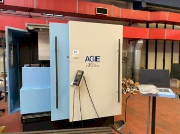 Vue de face de la machine AGIE AGIEMATIC + AGIEPULS 60 HSF