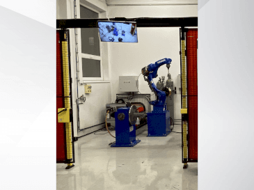 Vue de face de la machine Yaskawa Motoman AR1440