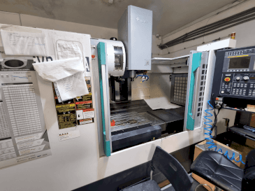 Vue de face de la machine Feeler FVP1300A