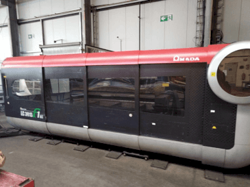 Vue de face de la machine AMADA LC 3015 F1 NT
