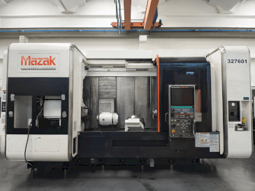Vue de face de la machine Mazak Integrex i-400 ST