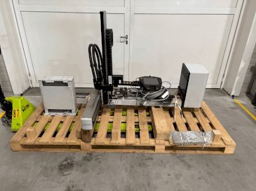 Vue de face de la machine Sepro Success 11