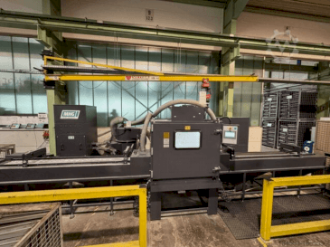 Vue de face de la machine MHG SMG 160