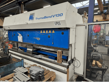 Vue de face de la machine TRUMPF TrumaBend V130