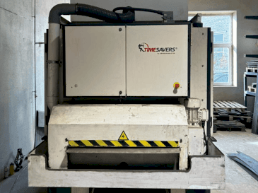 Vue de face de la machine TIMESAVERS 41serie 900 WRD N