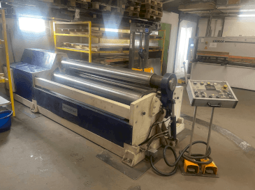 Vue de face de la machine BENDMAK CY3R-HS 20/08