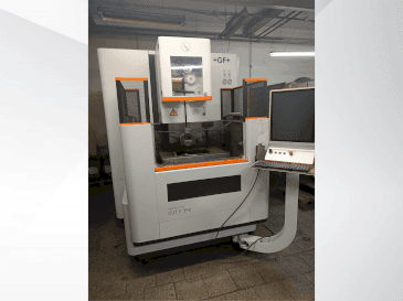 Vue de face de la machine +GF+ Agie Charmilles CUT E 350