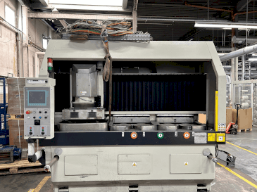 Vue de face de la machine Lodi VHP 300 4T CN