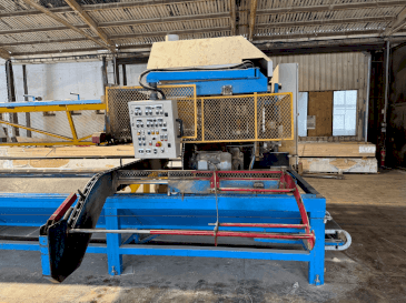 Vue de face de la machine MITEK VKP 4