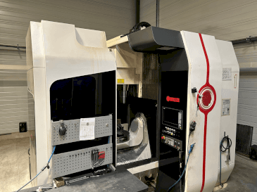 Vue de face de la machine Huron UMILL 6