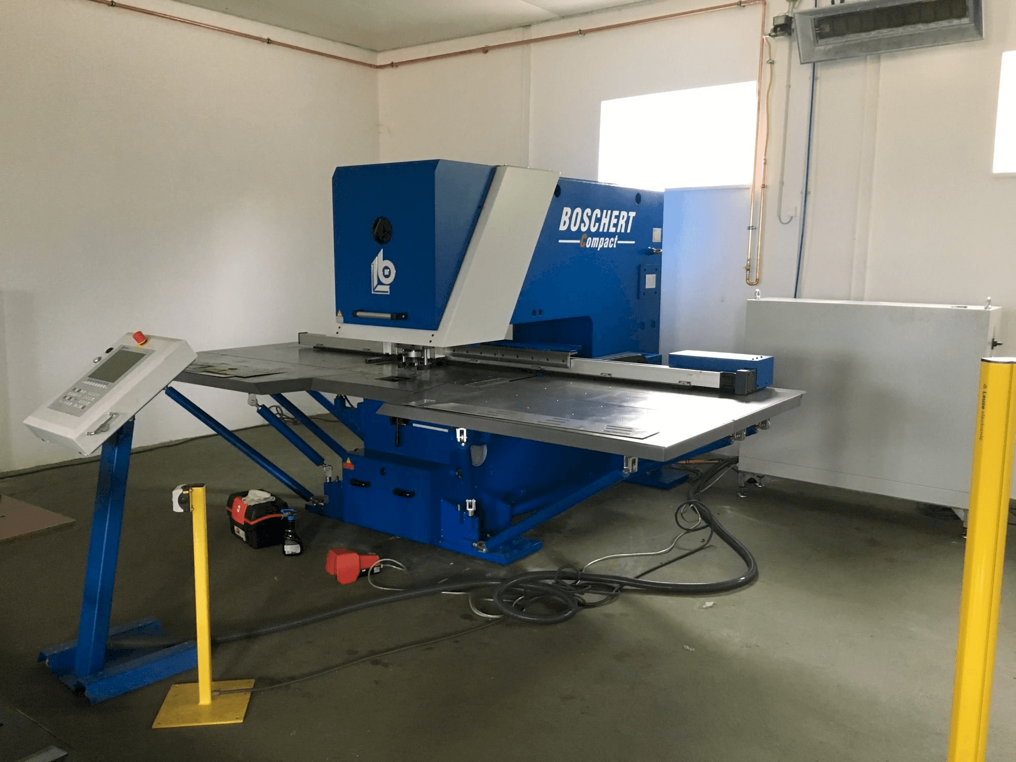 Vue de face de la machine BOSCHERT Compact 750