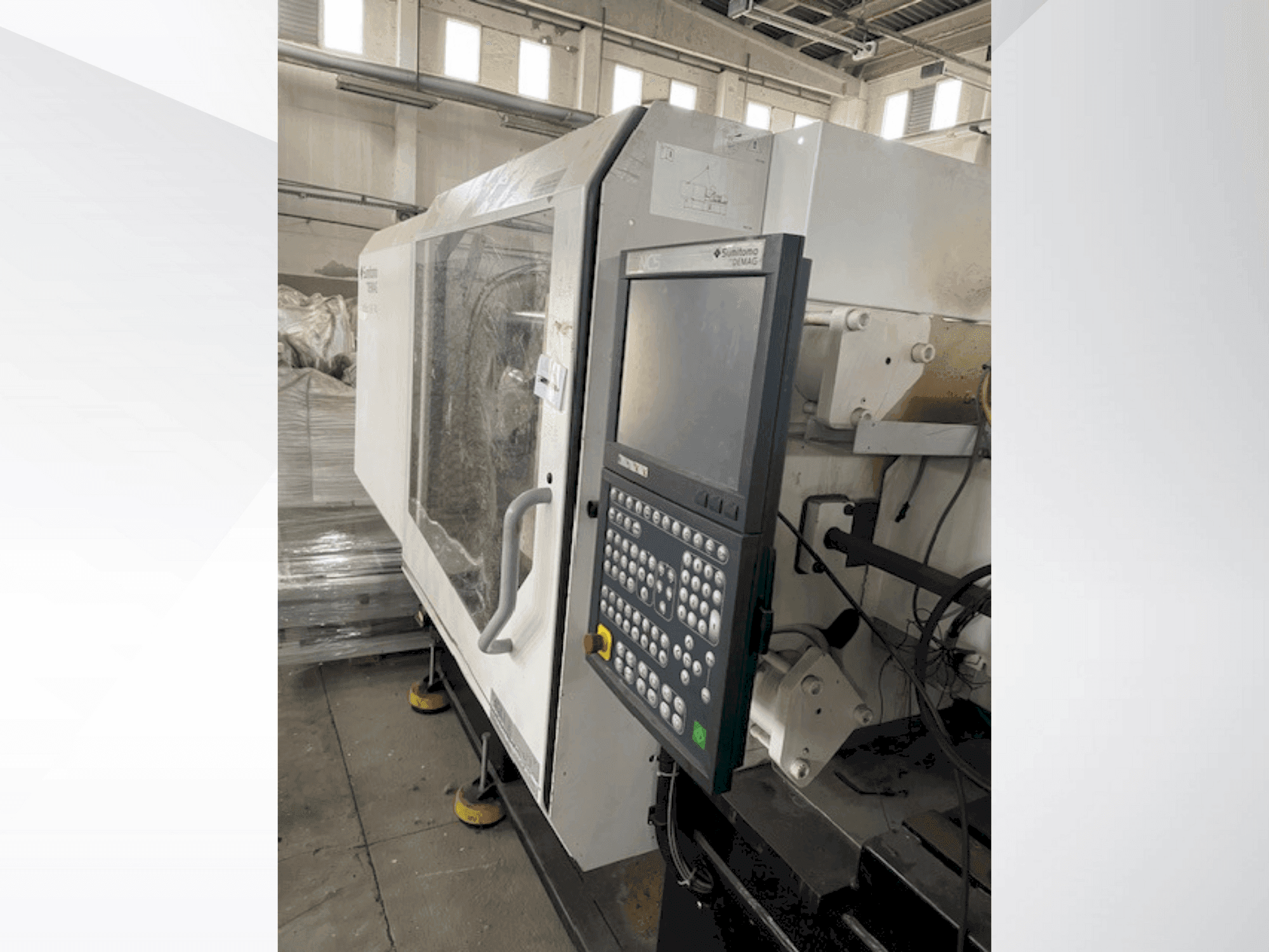 Vue de face de la machine SUMITOMO SHI DEMAG IntElect 160/520-340 smart