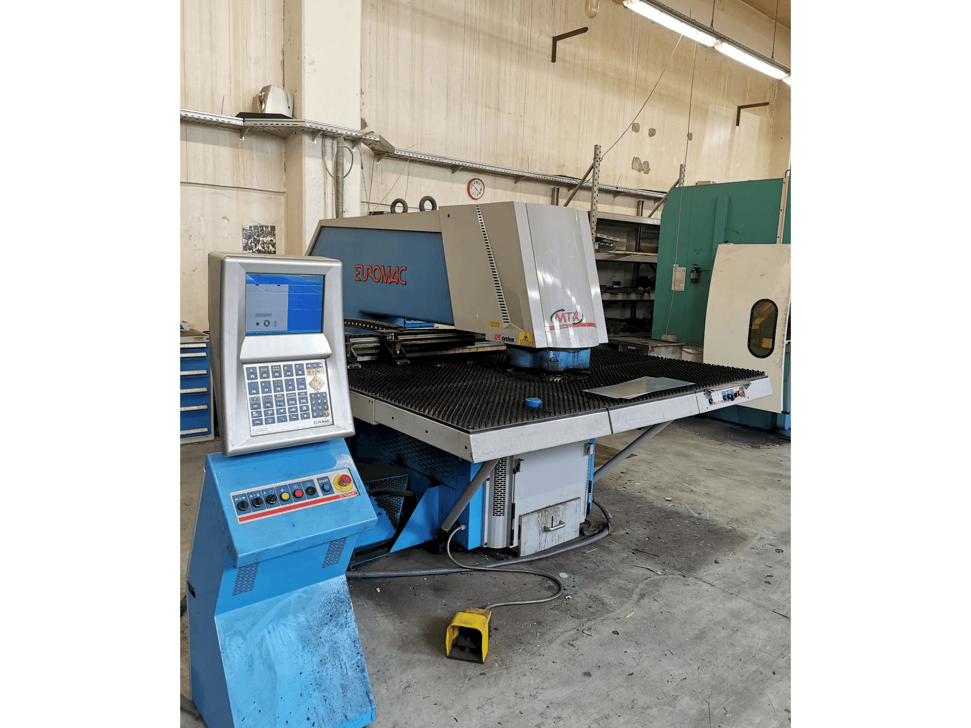 Vue latérale gauche de la machine Euromac MTX INDEX