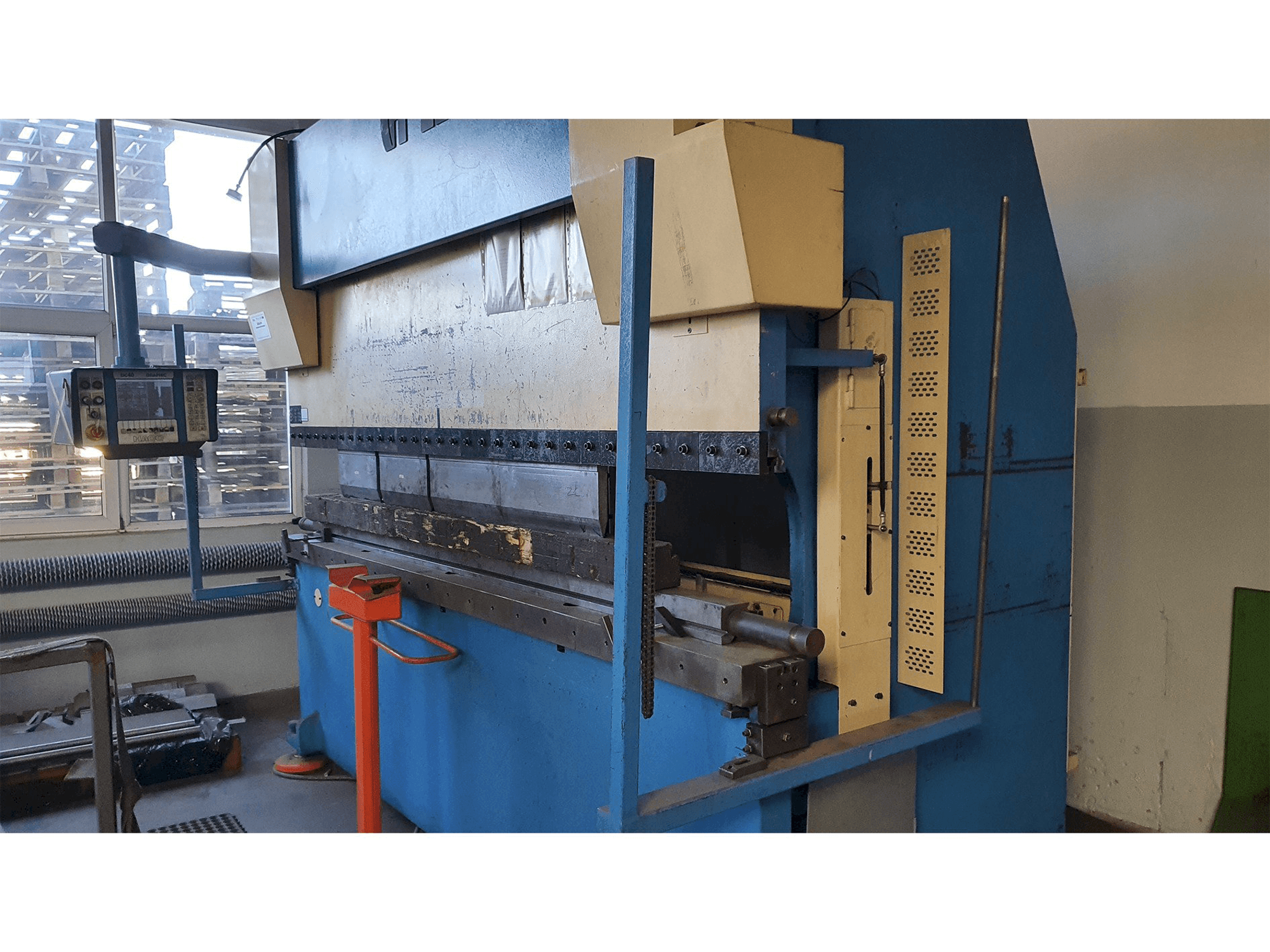 Front view of HACO ERM30175 machine