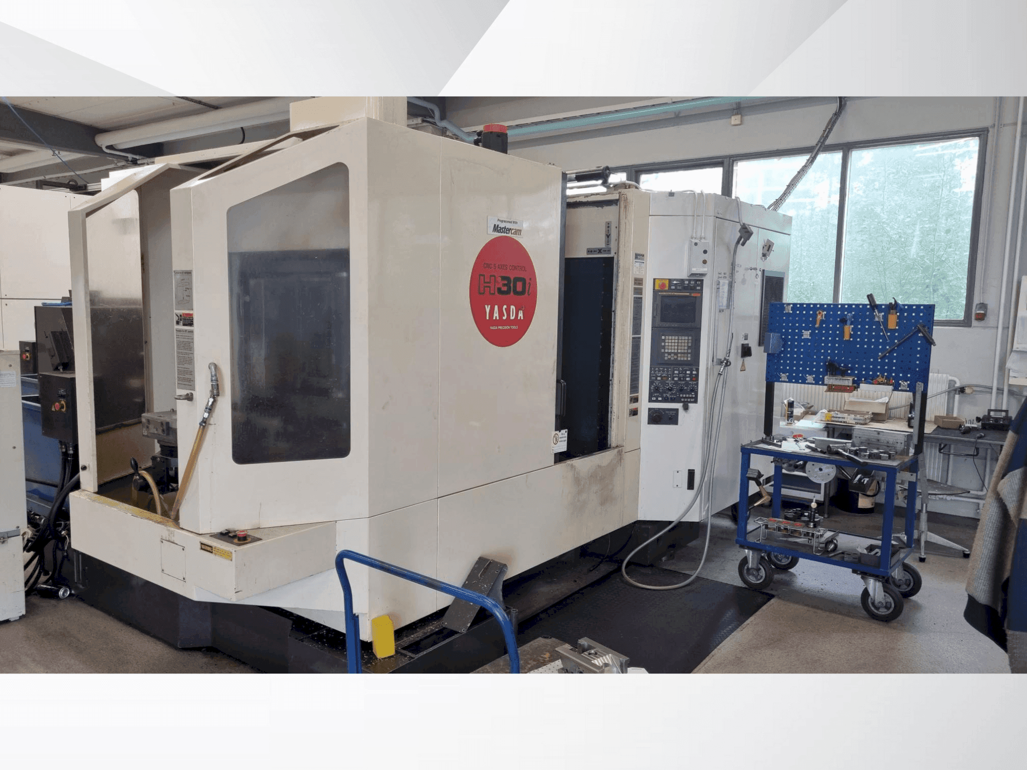 Vue de face de la machine YASDA H-30i