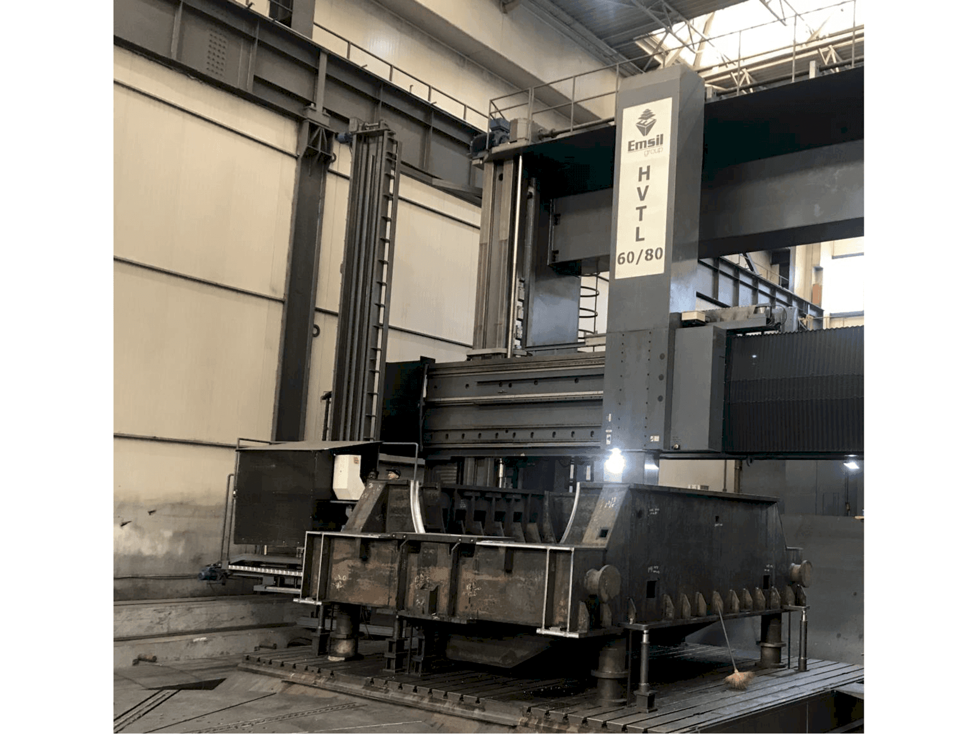 Vue de face de la machine Emsil HVTL 60/80