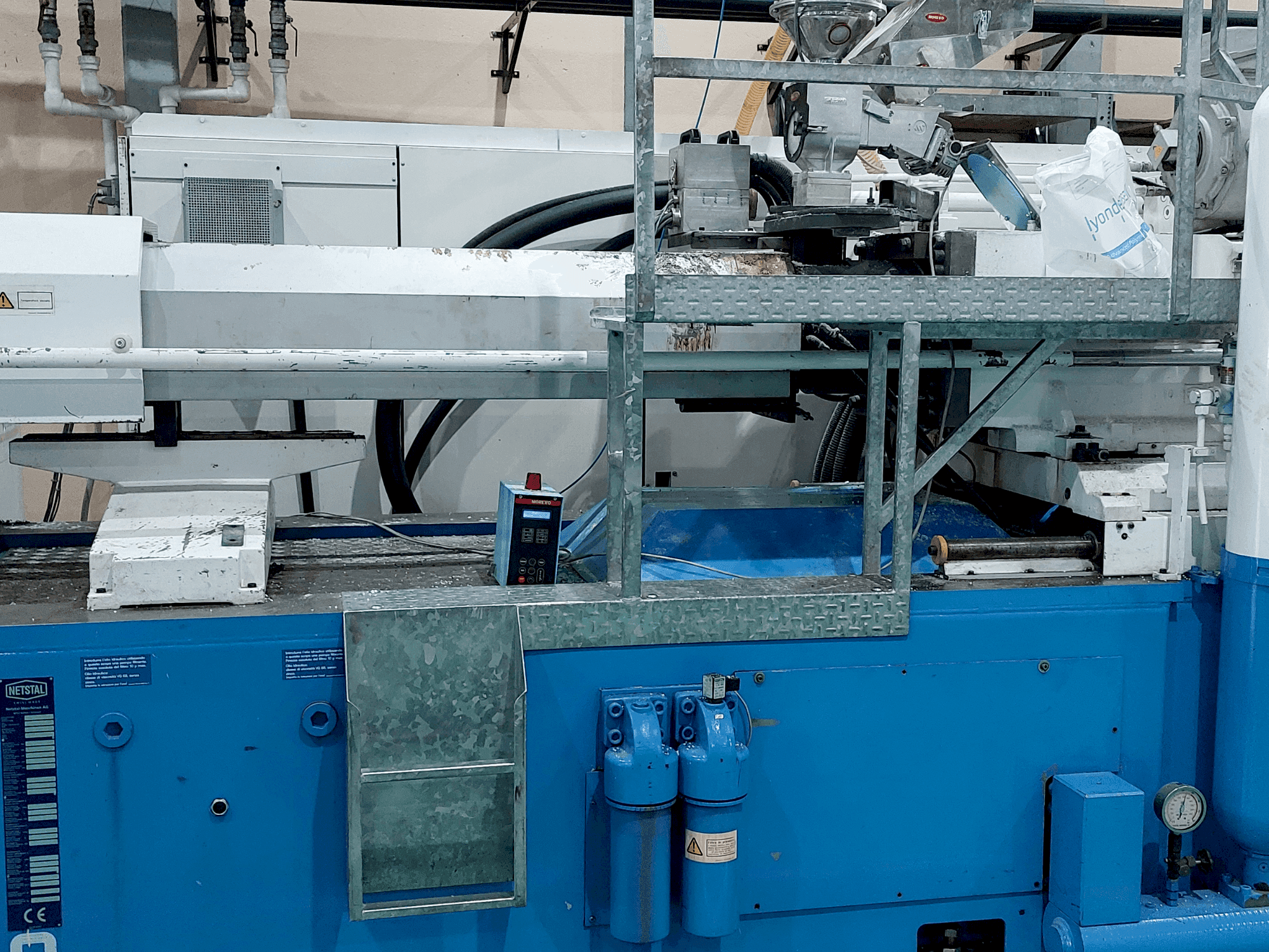 Vue de face de la machine Netstal S 6000-5500E