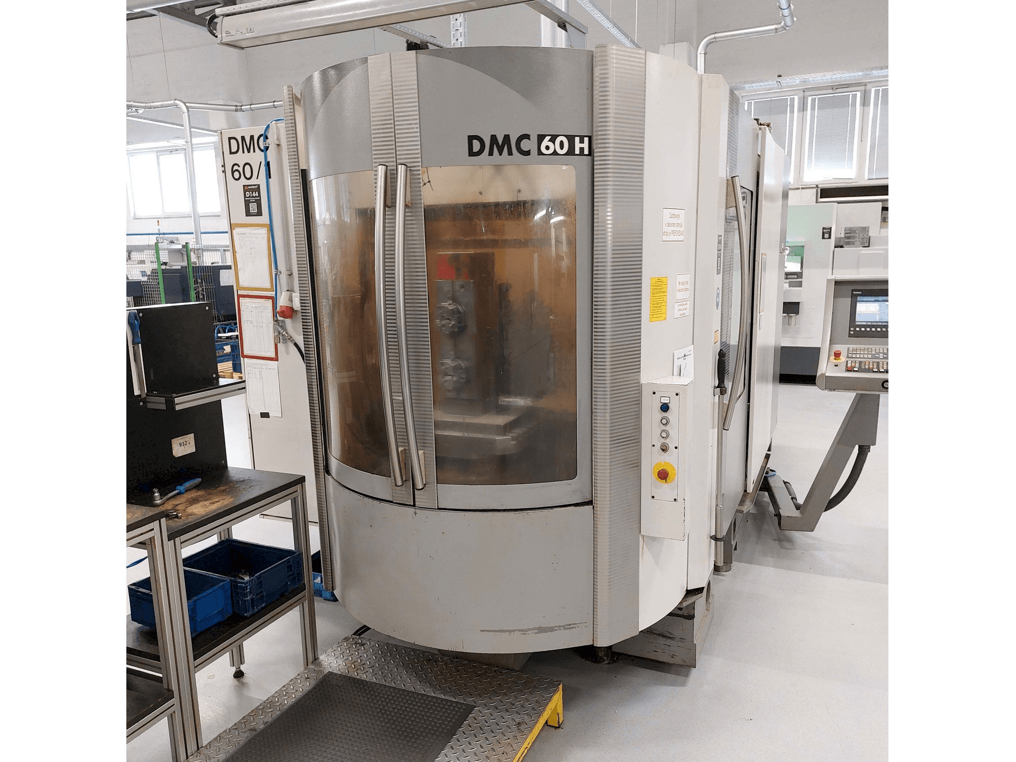 Front view of DECKEL MAHO DMC 60H machine