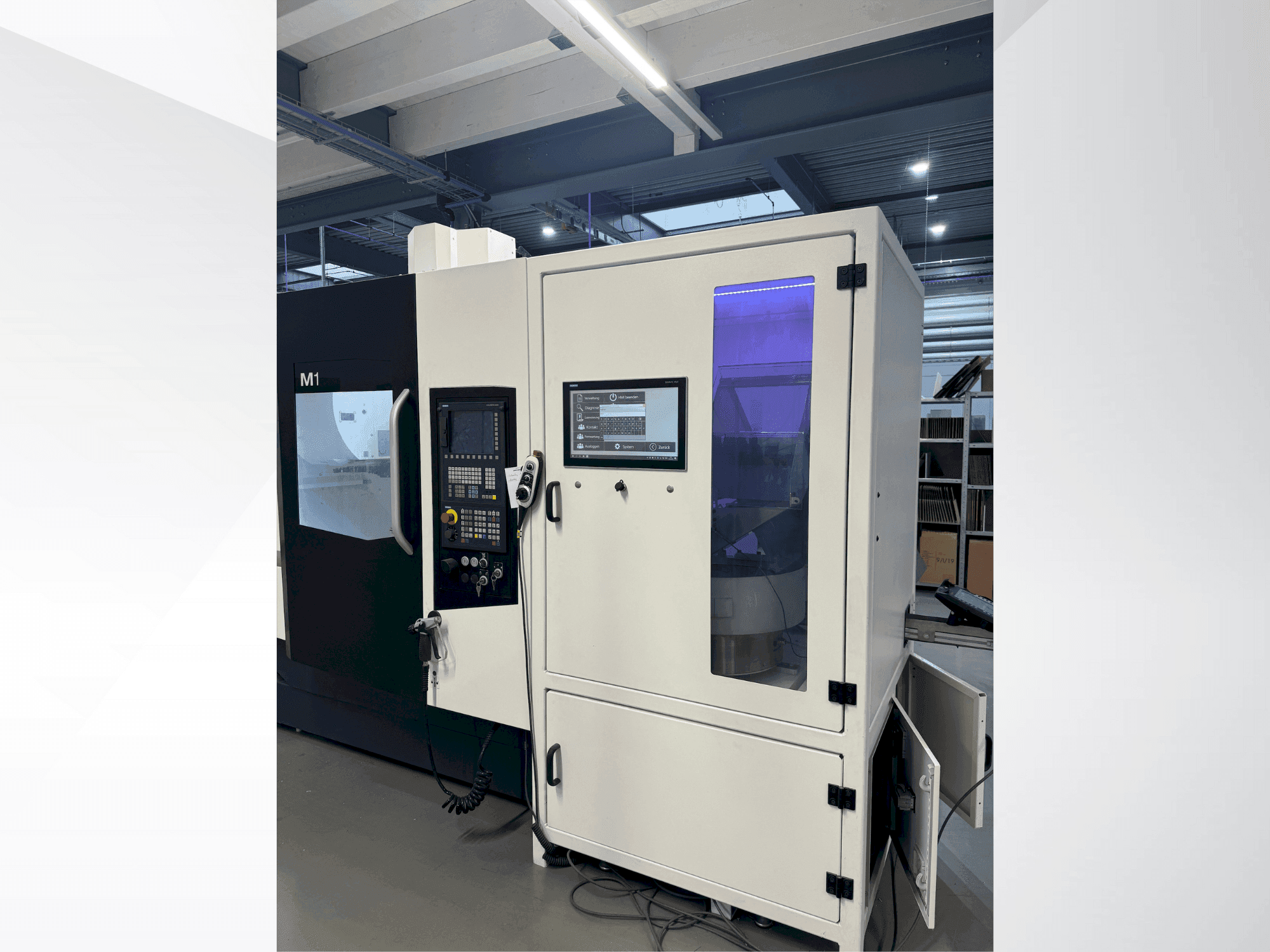 Vue de face de la machine DMG M1