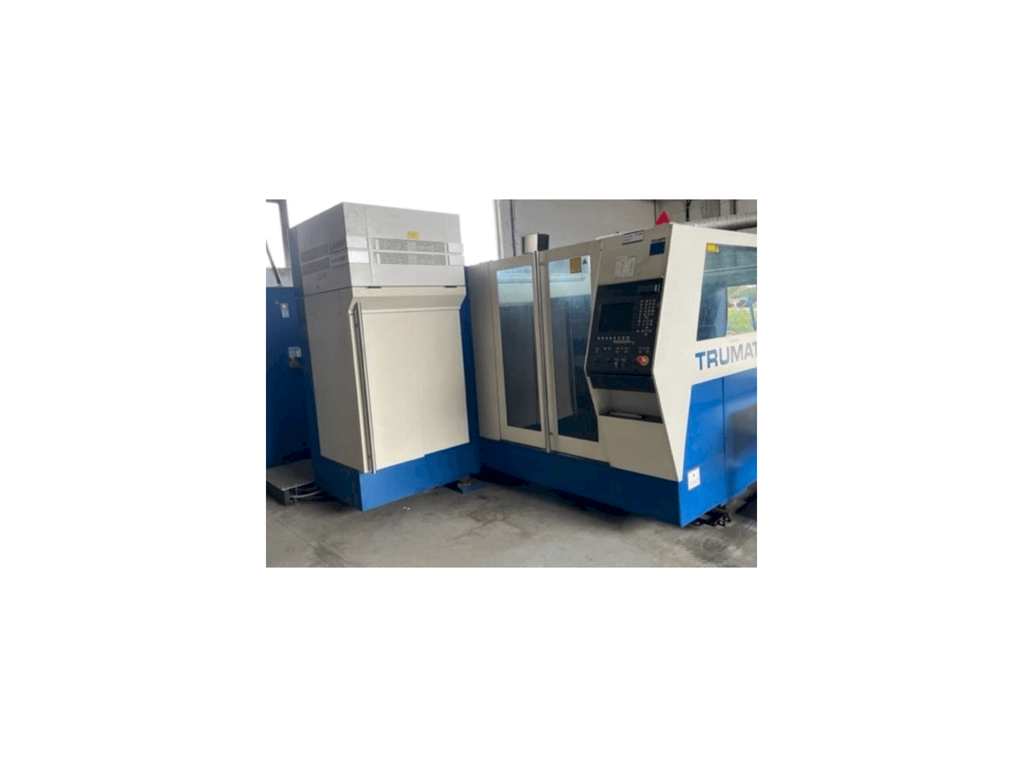 Vue de face de la machine TRUMPF Trumatic L3050