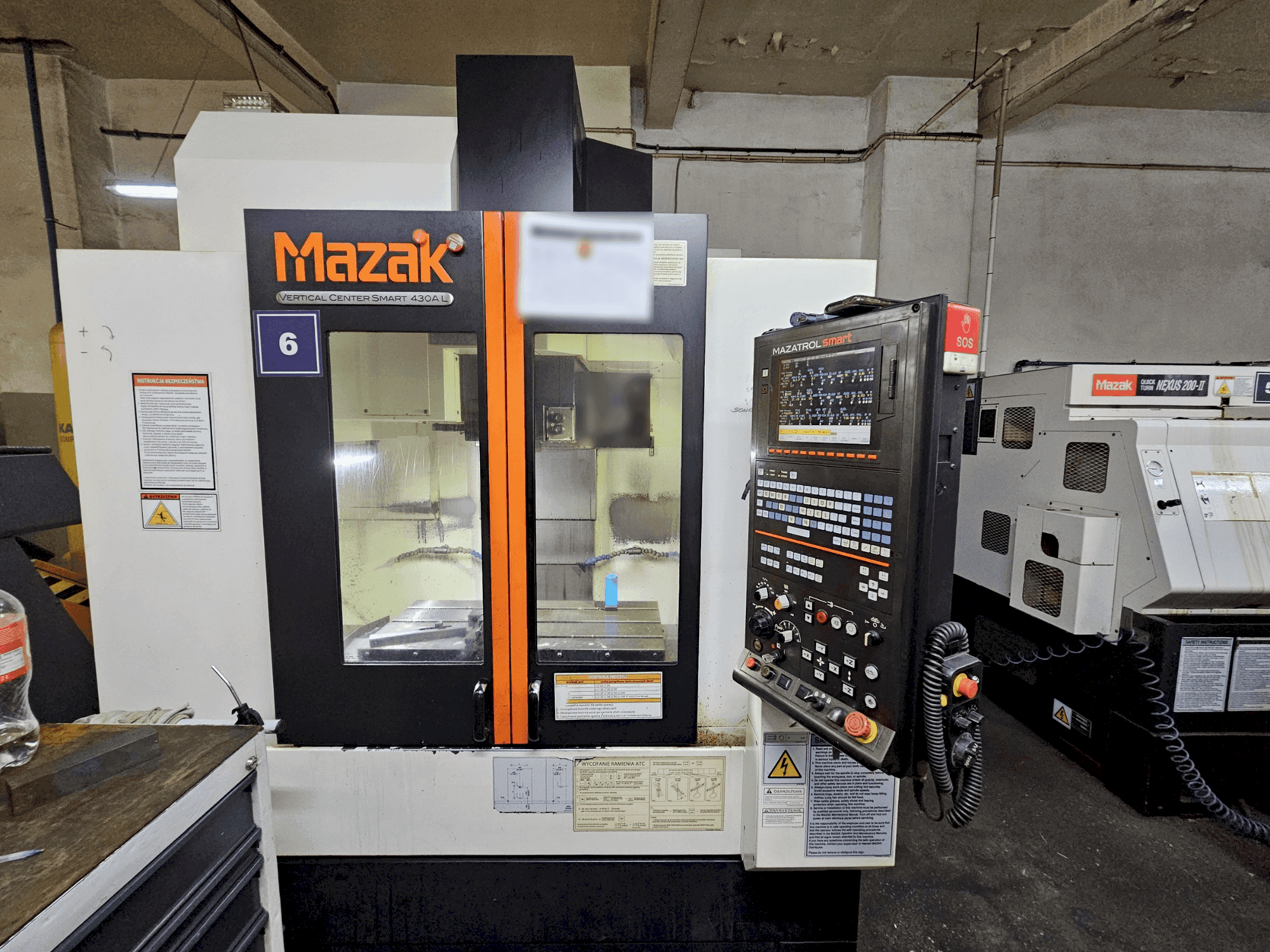 Vue de face de la machine Mazak VCS 430A L