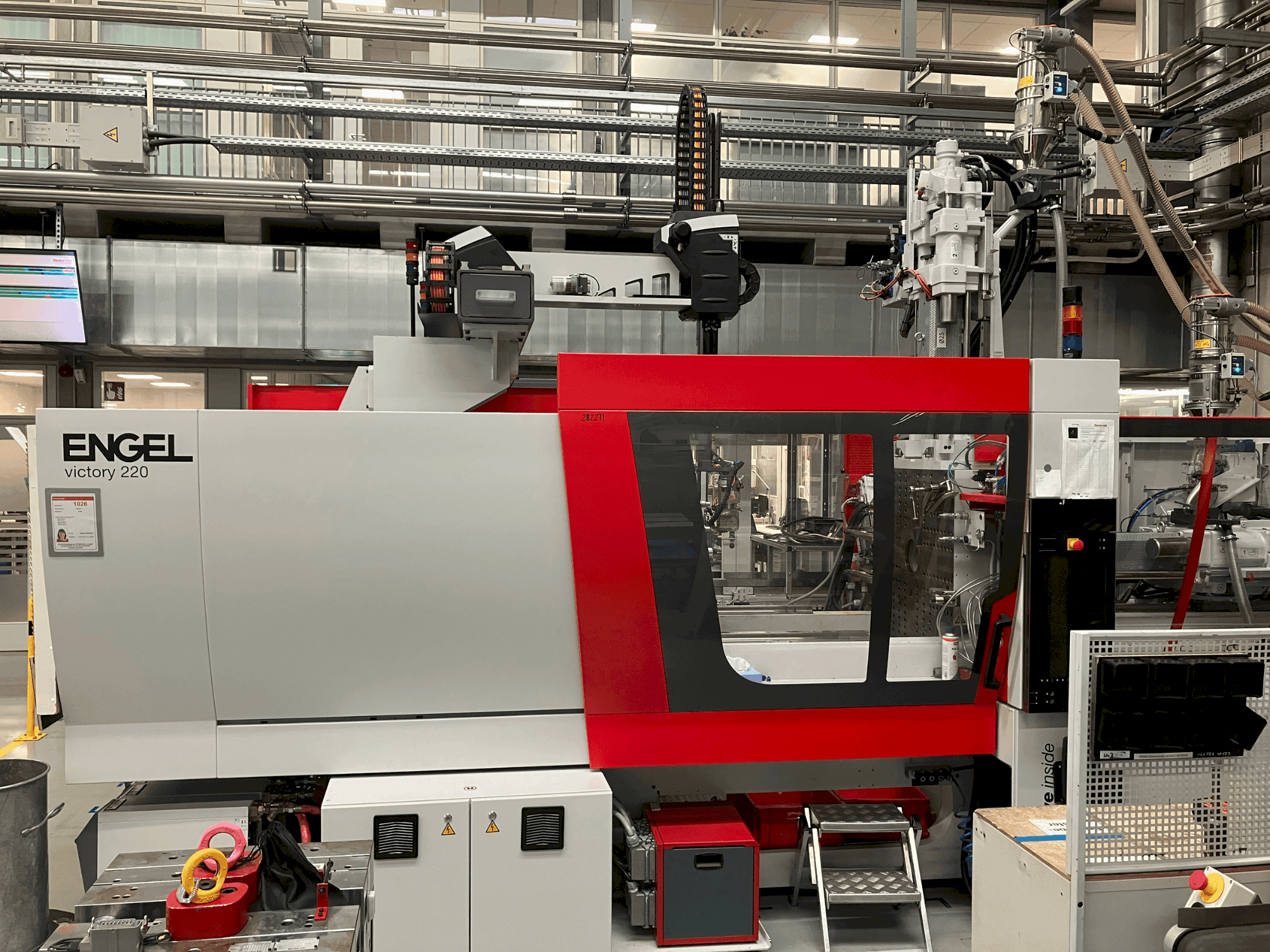 Vue de face de la machine Engel victory 500H/200V/220 combi