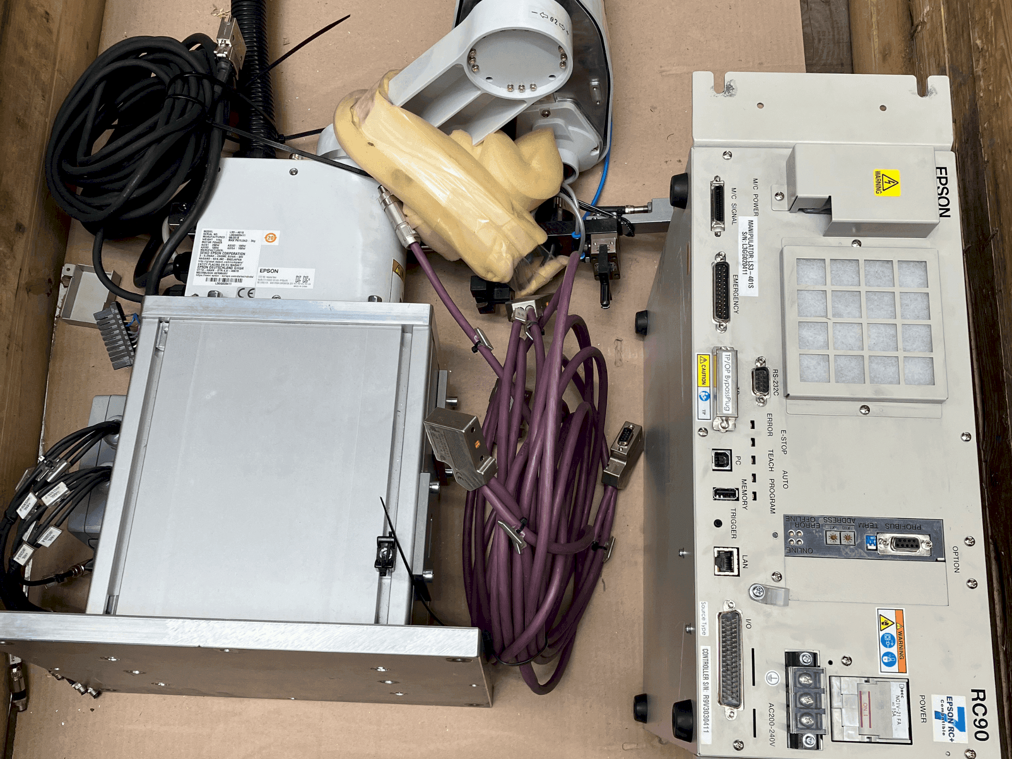 Vue de face de la machine EPSON LS6-602S