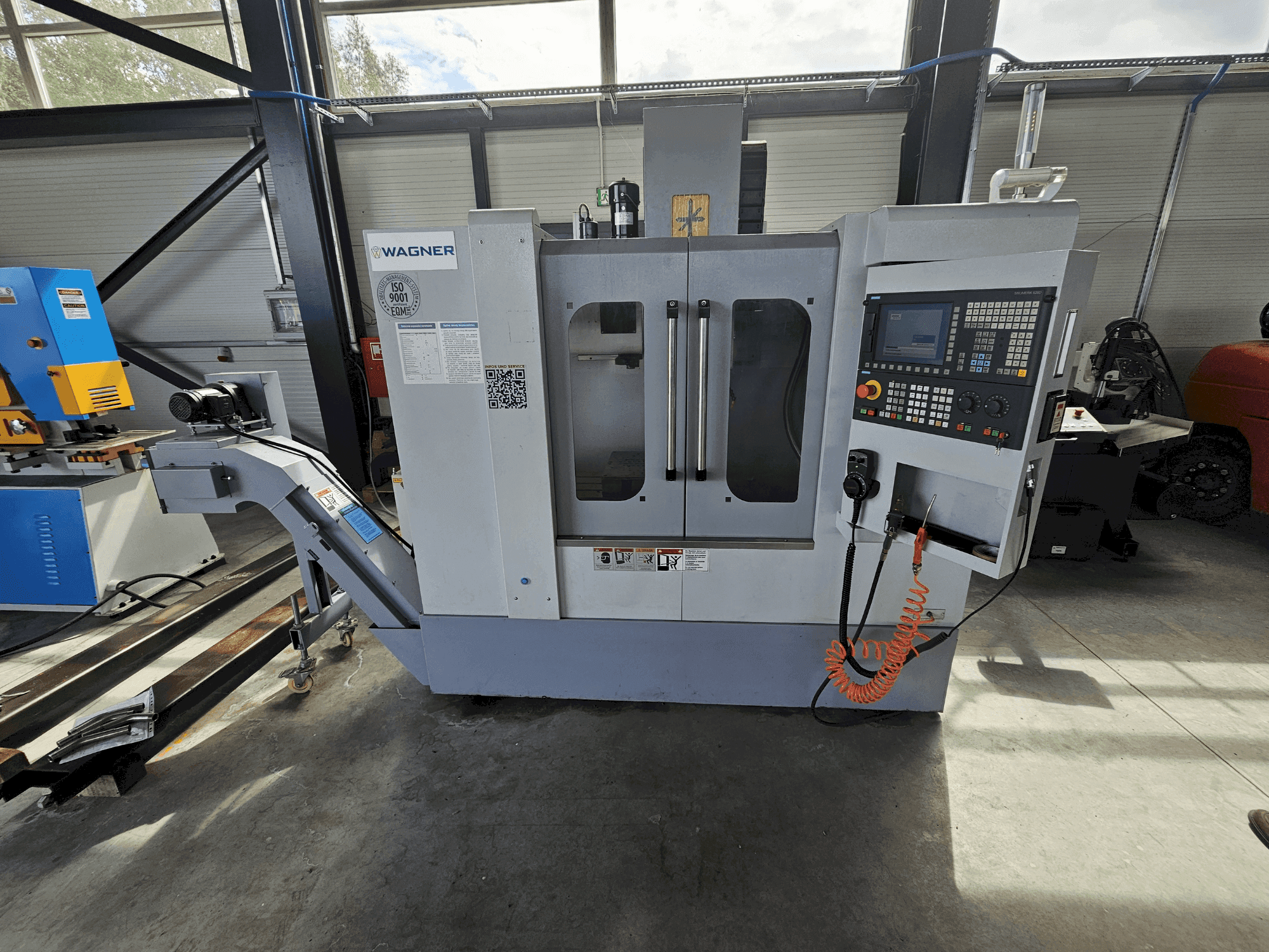 Vue de face de la machine WAGNER WMC 600 L
