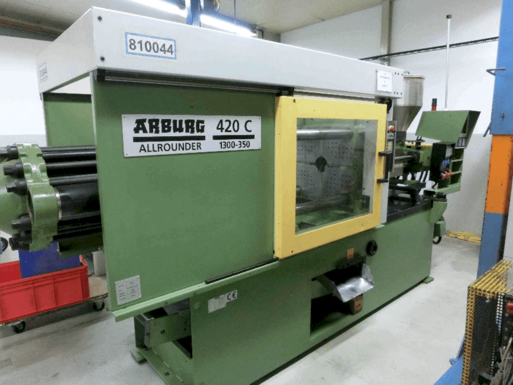 Vue de face de la machine Arburg Allrounder 420C 1300-350