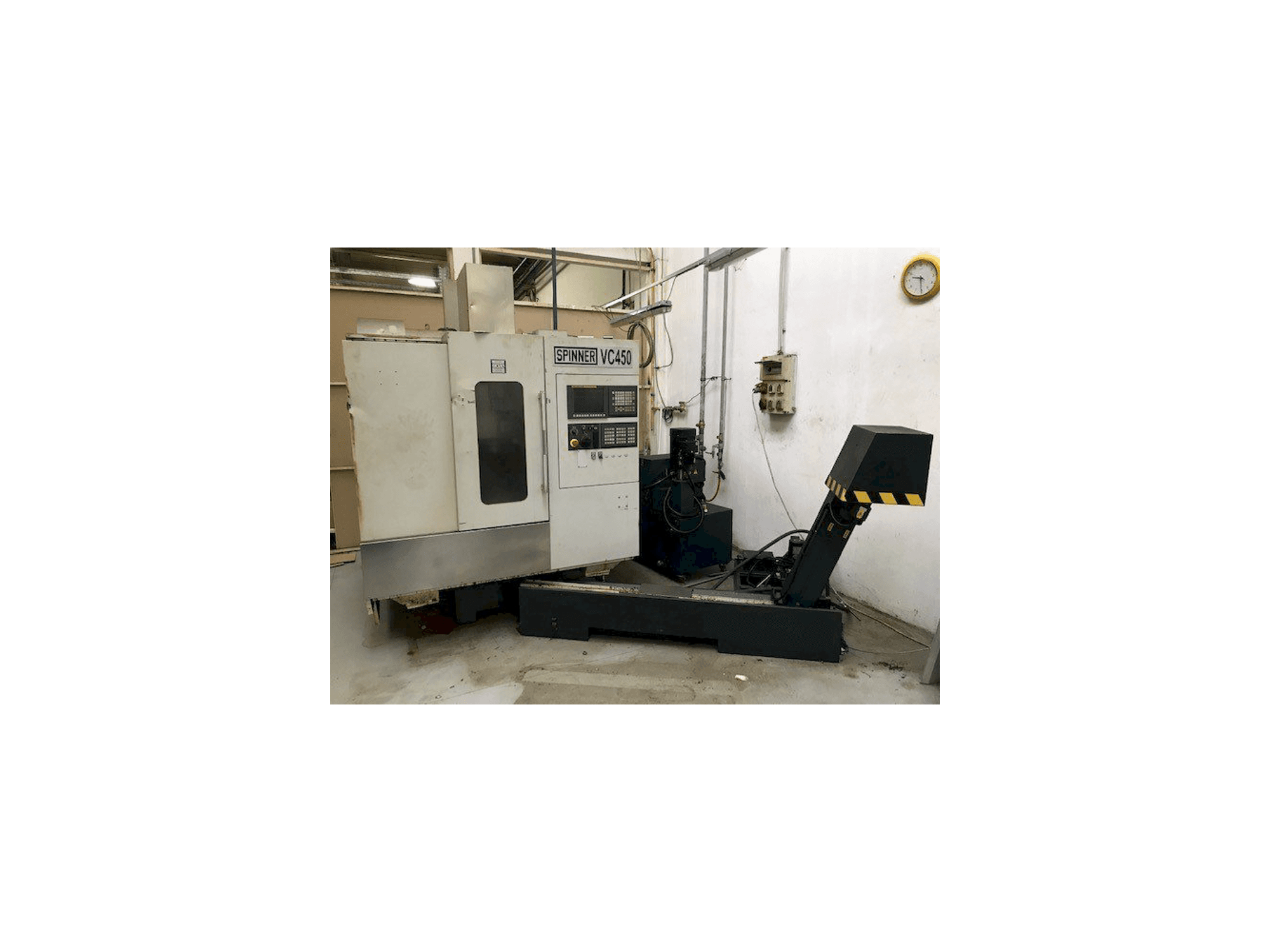 Vue de face de la machine SPINNER VC 450