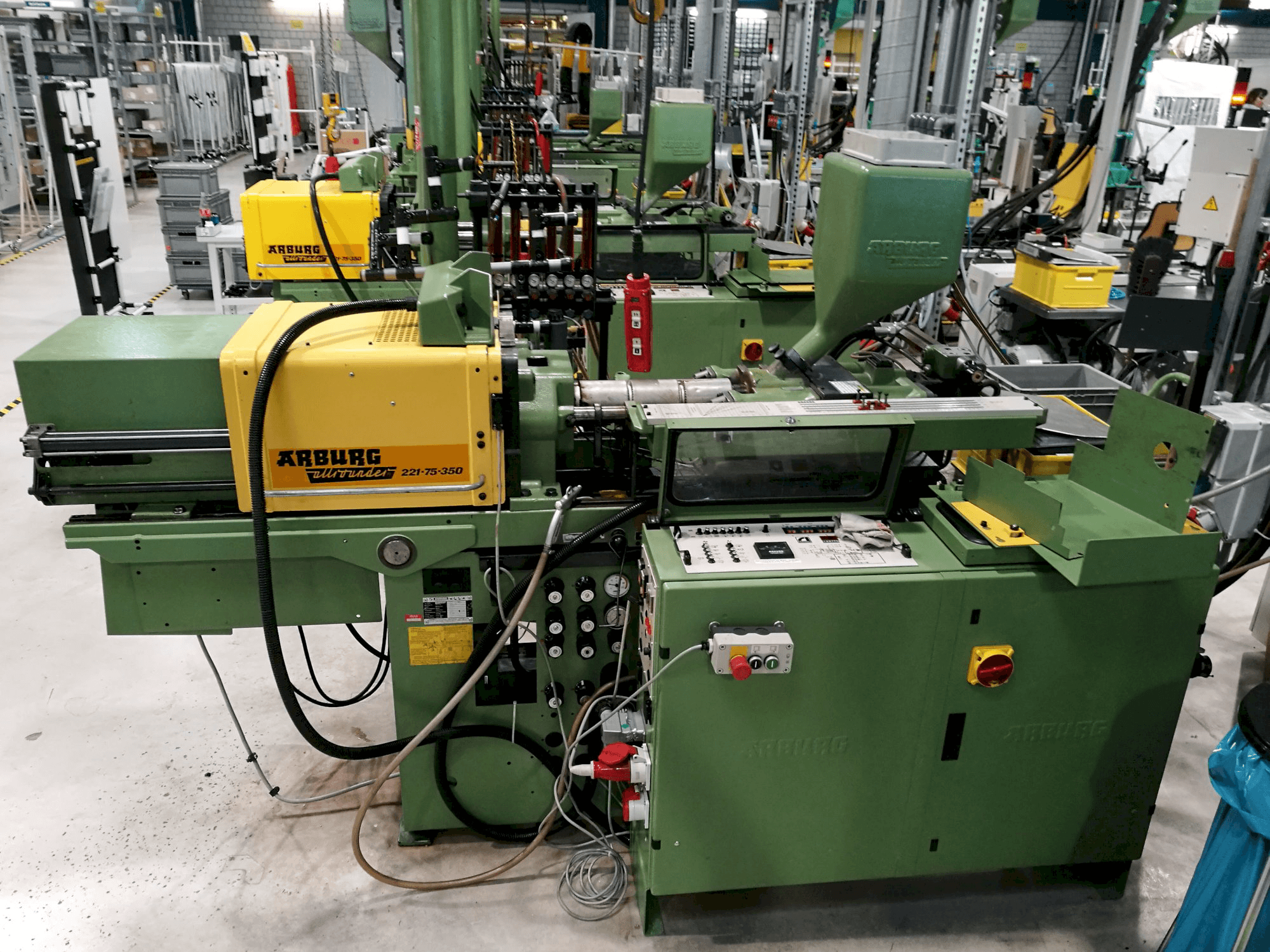 Right side view of Arburg Allrounder 221-75-350 Machine