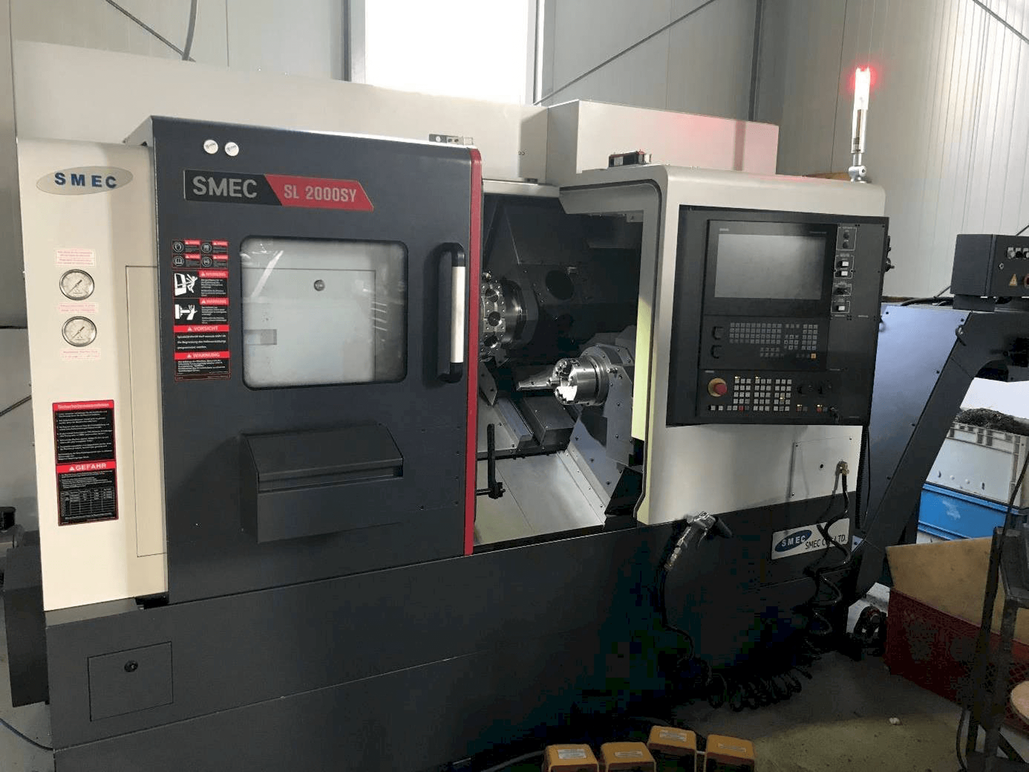 Vue de face de la machine SMEC SL2000